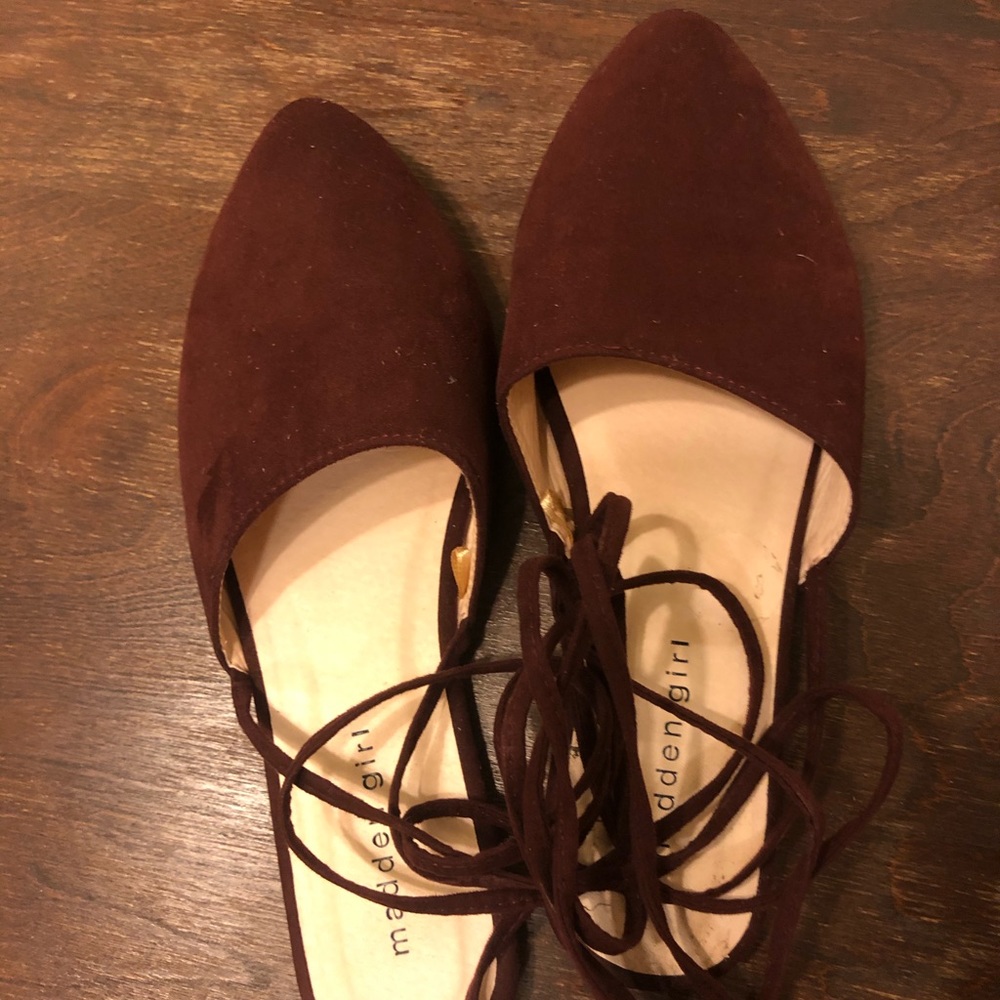 Madden girl tie up slip ons.